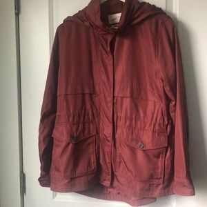Universal thread rain jacket